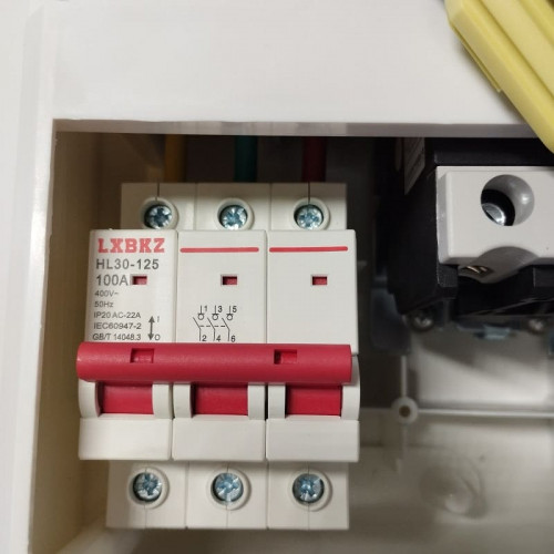 Sterownik pompy Y1-18500D, tworzywo ABS, 3-fazowy 380V-415V, 3-18,5kW