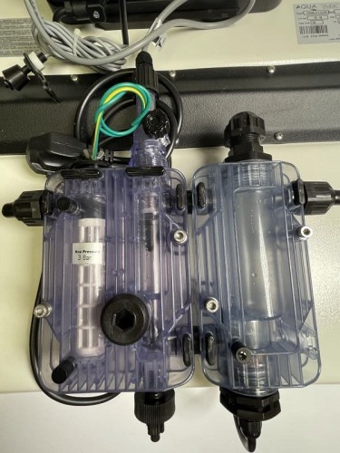 Panel systemowy Z On / Off lub proporcjonalną dawką chloru od 0-5.00 ppm. A-CHLORO HC300 CL-P