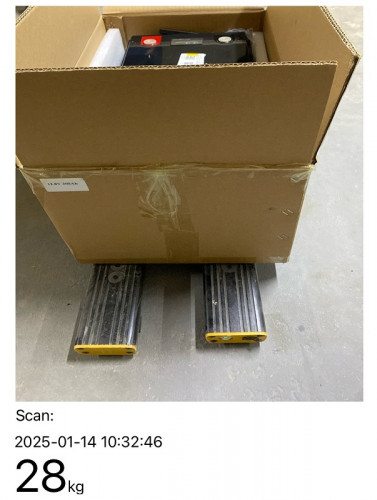 Akumulator do zasilania awaryjnego CL-12.8V 300Ah, LiFePO4, LFP ABS Obudowa podłogowa z Bluetooth i wyświetlaczem