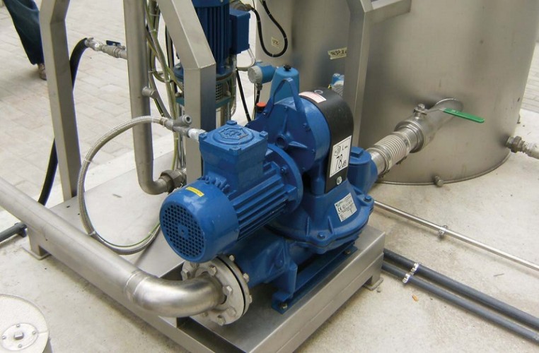 Pompa membranowa Caffini - Libellula Lib 1-3 z silnikiem elektrycznym na ramie