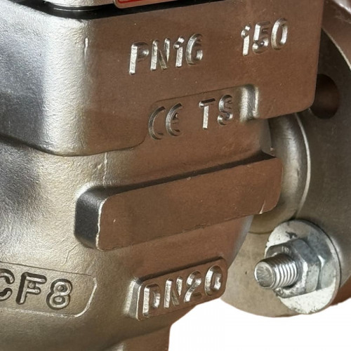 DN20 Pneumatycznie sterowany zawór regulacyjny 10P11Y-DNx2016Z-L122C-C (korpus CF8, gniazdo SS304) z pozycjonerem YT-1000, wejście 4-20 mA, Ex