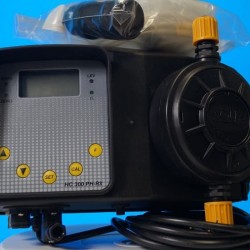 HC 300 PH-RX 05-09 PP-GL-DT 230V Elektromagnetyczna pompa dozująca 