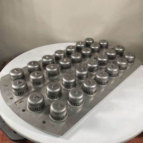 Element płyty kołpakowej 1000 mm wykonany ze stali nierdzewnej AISI 304 do kolumn gorzelniczych i destylacyjnych