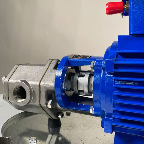 Pompa zębata ze stali nierdzewnej do pompowania oleju roślinnego WCB-75/220V 50Hz, 75 l/min, 30 m, AISI 304, 0,75 kW, 2900 obr./min, Ex