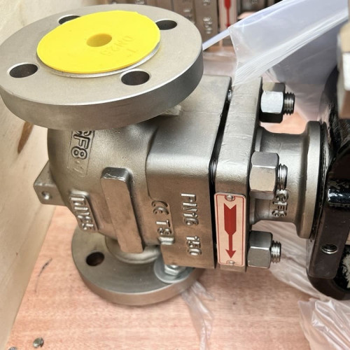 DN25 Pneumatycznie sterowany zawór regulacyjny 10P11Y-DNx2516Z-L112C-C (korpus CF8, gniazdo SS304) z pozycjonerem YT-1000, wejście 4-20 mA, Ex