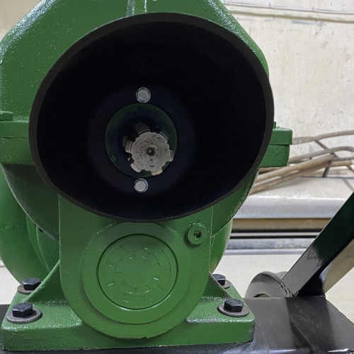 MTZ-P 90-2/450 ciągnik rolniczy z napędem wału do nawożenia, nawadniania