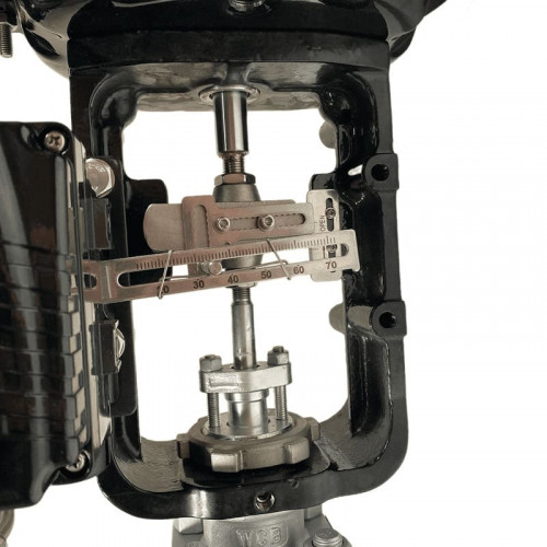 DN25 Pneumatycznie sterowany zawór regulacyjny 10P11Y-DNx2516Z-L122C-C (korpus CF8, gniazdo SS304) z pozycjonerem YT-1000, wejście 4-20 mA, Ex