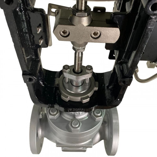 DN40 Pneumatycznie sterowany zawór regulacyjny 10P11Y-DNx4016Z-L122C-C (korpus CF8, gniazdo SS304) z pozycjonerem YT-1000, wejście 4-20 mA, Ex