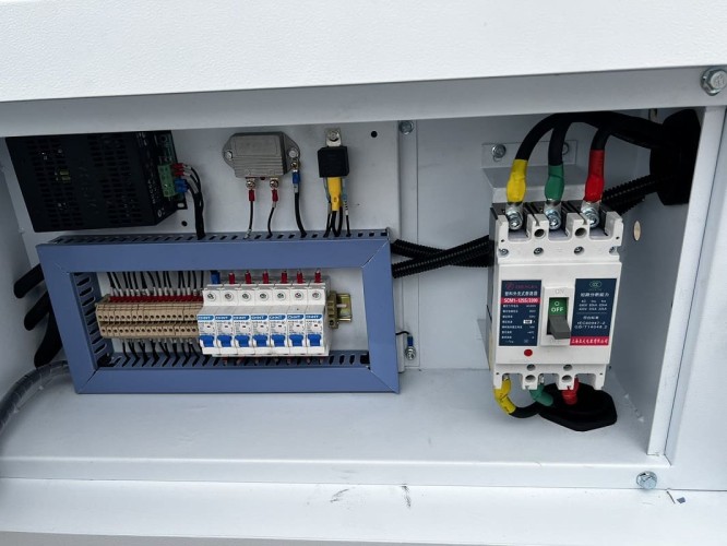 Przemysłowy generator diesla VLAIS KDE-60000 z ATS, silnik Ricardo 62.5kVA, 50kW, 380V/50HZ typ zamknięty